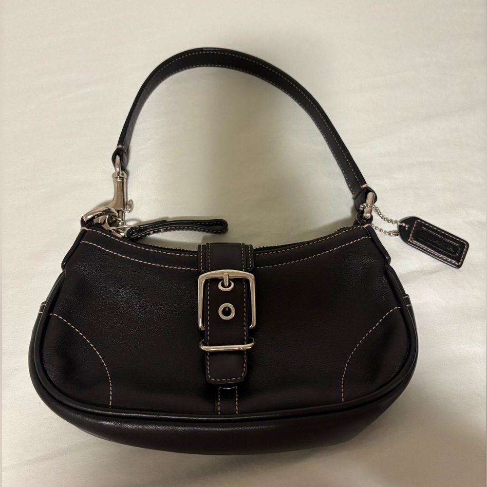 Vintage 2004 Coach Shoulder Bag no callouts perfect condition